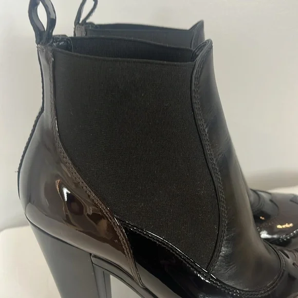 Hogan Patent Leather Heel Ankle Boots - Picture 9 of 17